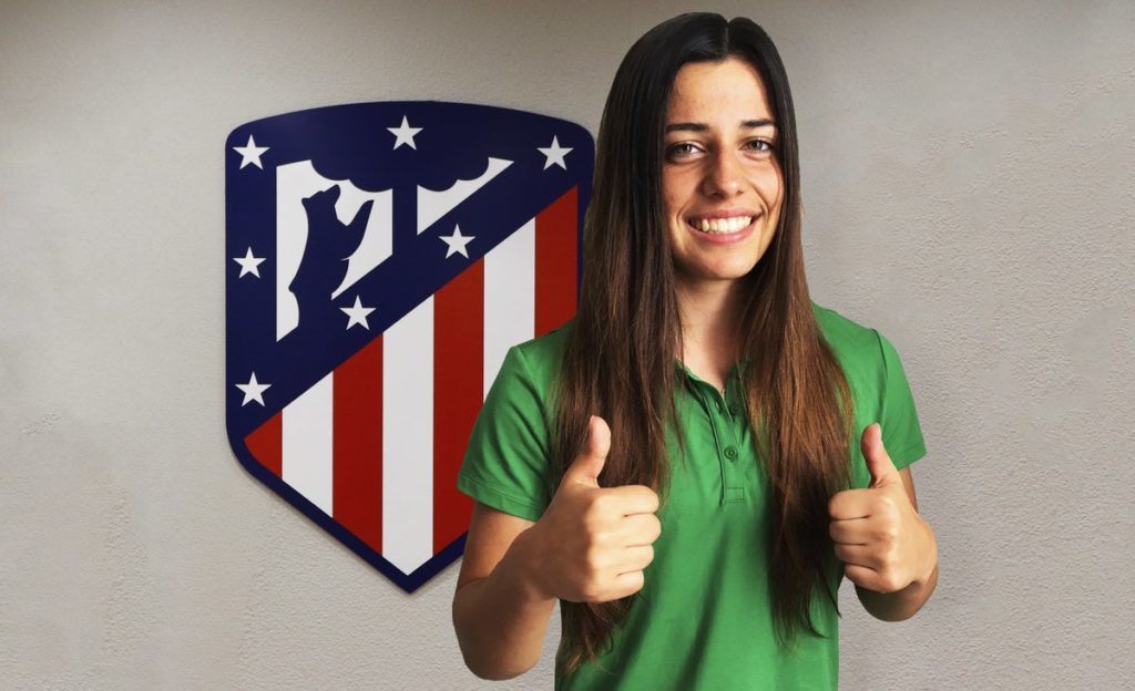 Two Aussie sign in Spain