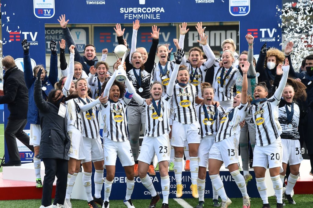 LTA players lift a 2nd Super Cup