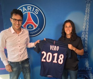 Vero signs with PSG